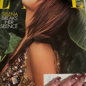 Elle Selena Gomez magazine